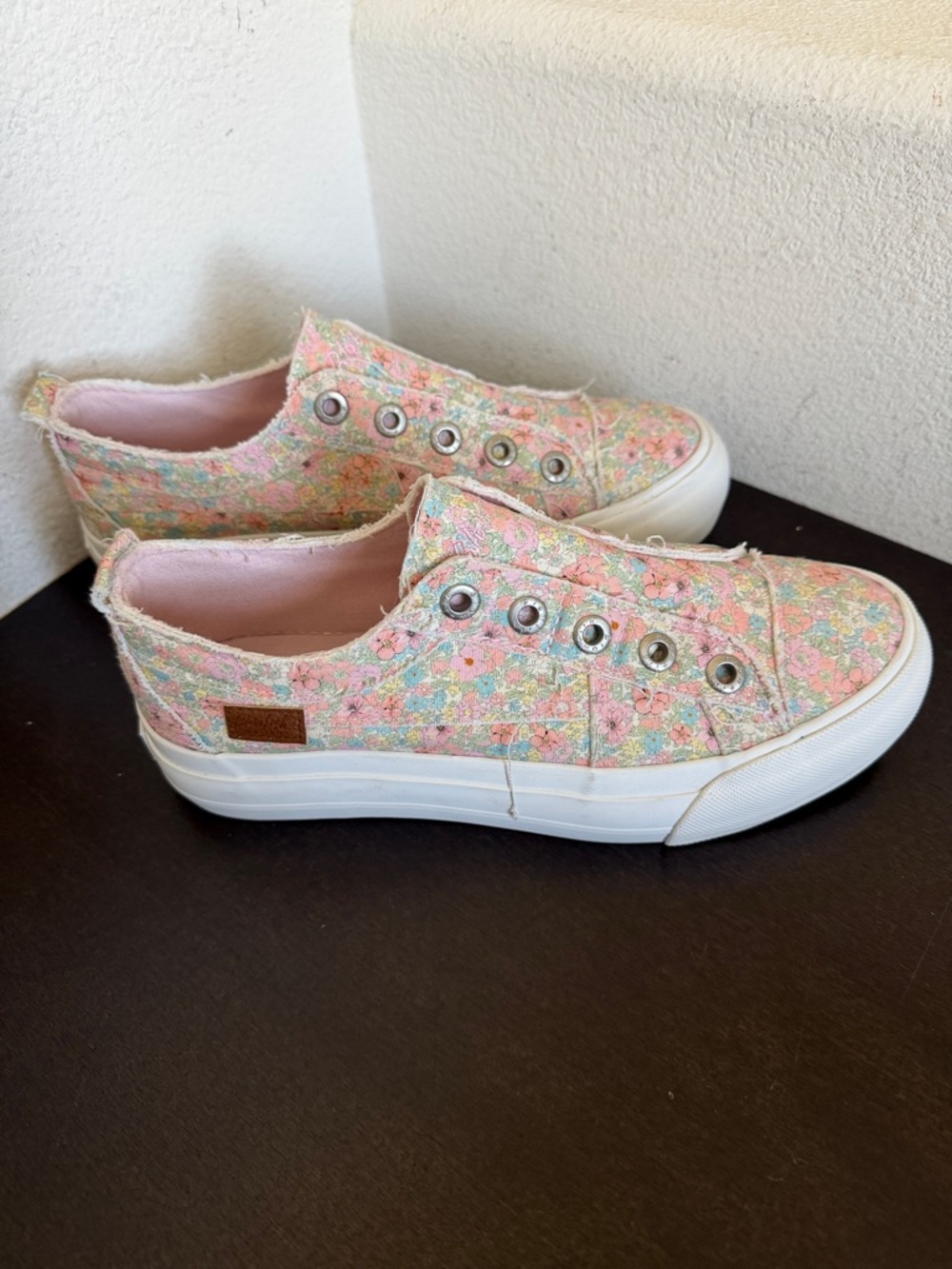 Blowfish Malibu platform floral Pink Slip-On Canvas Sneakers & White Rubber Sole - Picture 3 of 8